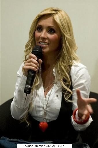 Anahi in campania contra anorexiei si bulimiei - anahi_princessa - Anahi