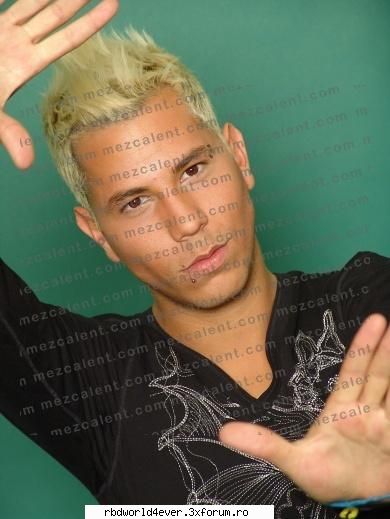 Chris in sedinta-foto pt RBD-la familia - anahi_princessa - Christian