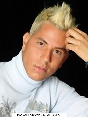 Chris in sedinta-foto pt RBD-la familia - anahi_princessa - Christian