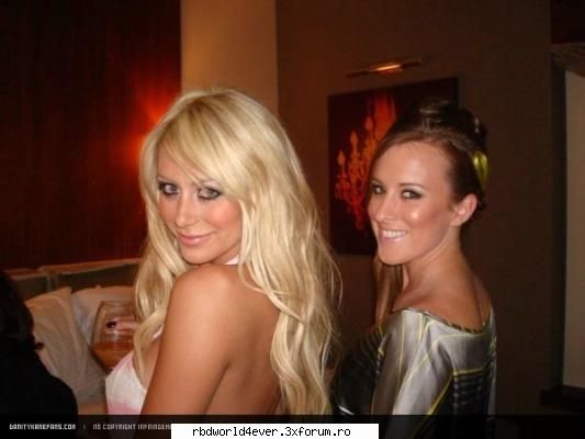 **DaNiTy KaNe** - anahi_princessa - Muzica