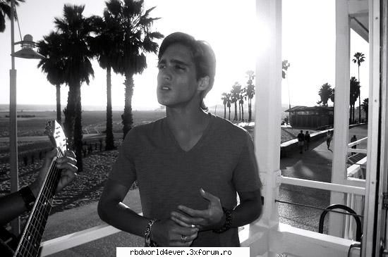 Diego Gonzales - anahi_princessa - R3B3LD3