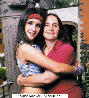 Familia ei - **Chris_Pollito** - Dulce Maria