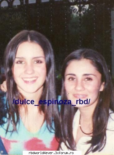 Familia ei - dul cu una dintre surorile ei - Dulce Maria