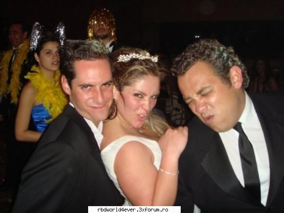 *Familia ei* - anahi_princessa - Anahi