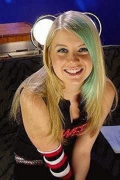 Fuzz - anahi_princessa - R3B3LD3