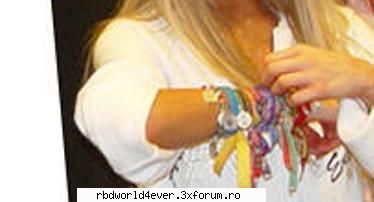 Las pulseras de any - anahi_princessa - Anahi