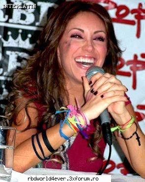 Las pulseras de any - anahi_princessa - Anahi