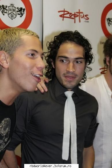 ~Los P~ - anahi_princessa - Los reyes