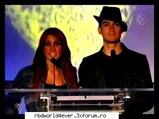 <Los Trendy's> - raluca_dragutza52 - Los Trendy's
