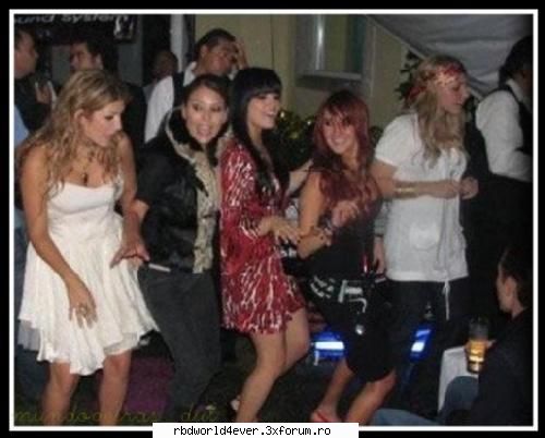 *Maycandy's* - anahi_princessa - Las reinas
