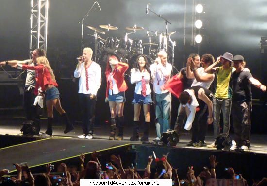 -*POZE*- - anahi_princessa - RBD
