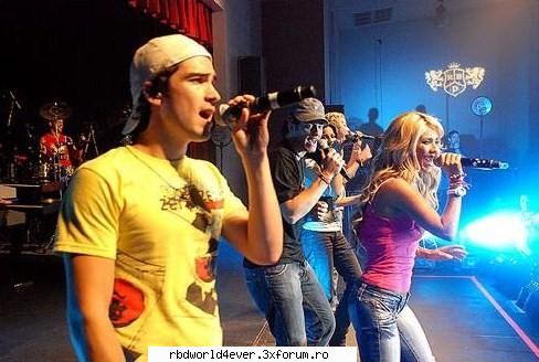 -*POZE*- - **Chris_Pollito** - RBD