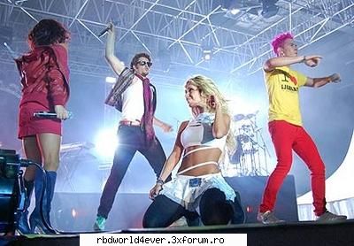 -*POZE*- - anahi_princessa - RBD