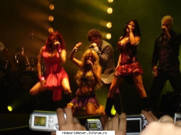 -*POZE*- - anahi_princessa - RBD