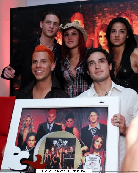 -*POZE*- - anahi_princessa - RBD