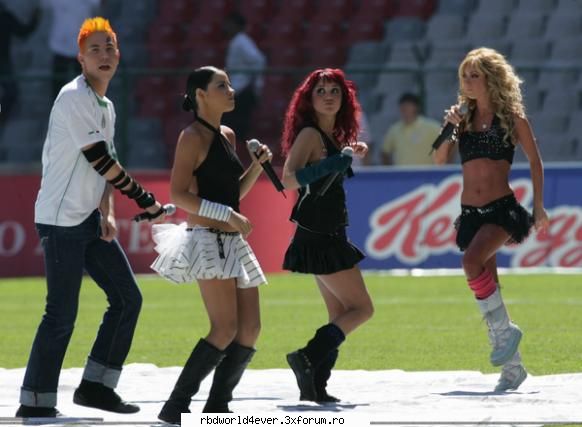 -*POZE*- - anahi_princessa - RBD