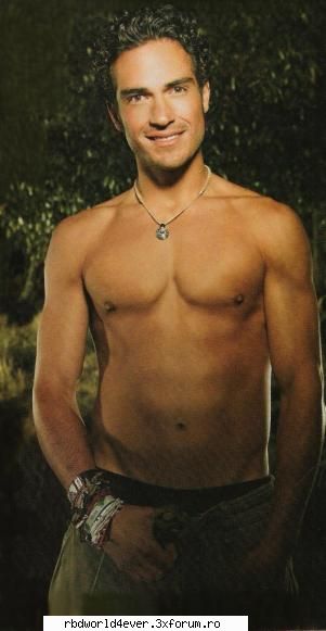 Poncho in Men's Health - anahi_princessa - Poncho