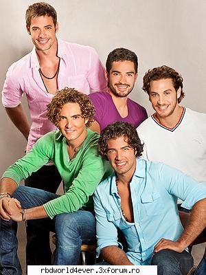 Poncho in People en espanol - anahi_princessa - Poncho