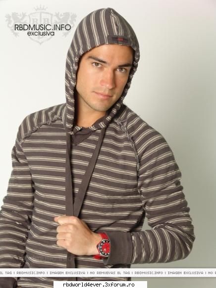 Poncho in sedinta-foto pt RBD-la familia - anahi_princessa - Poncho