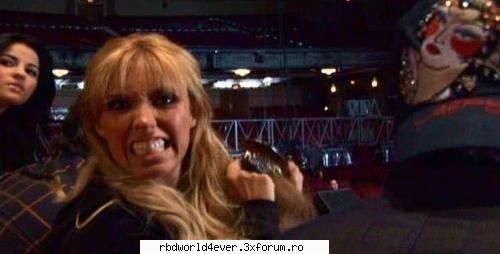 *Portirroni* - anahi_princessa - Las reinas