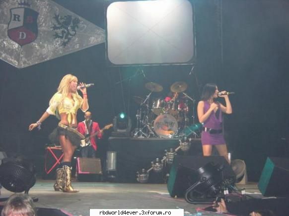 *Portirroni* - anahi_princessa - Las reinas