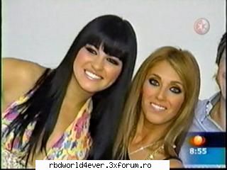 *Portirroni* - anahi_princessa - Las reinas
