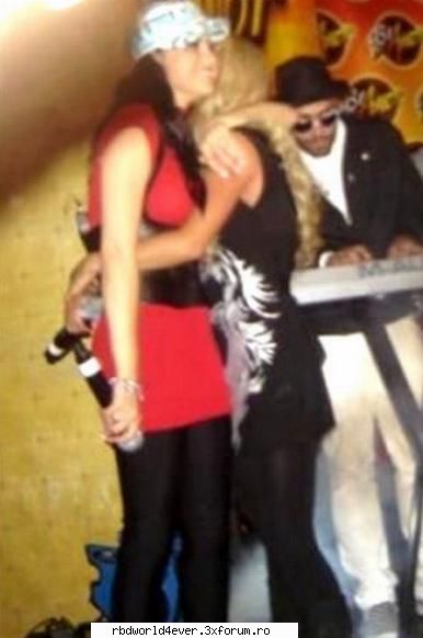 *Portirroni* - anahi_princessa - Las reinas