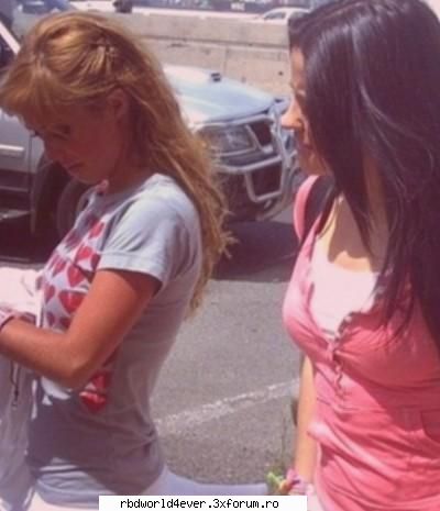 *Portirroni* - anahi_princessa - Las reinas