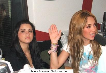 *Portirroni* - anahi_princessa - Las reinas