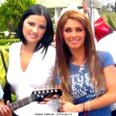*Portirroni* - anahi_princessa - Las reinas