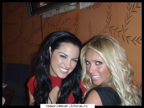 *Portirroni* - anahi_princessa - Las reinas