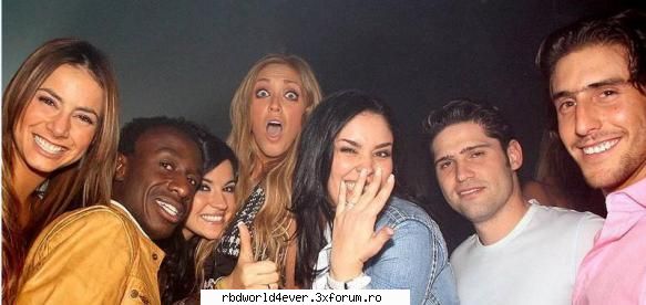 *Portirroni* - anahi_princessa - Las reinas