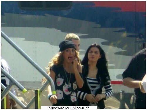 *Portirroni* - anahi_princessa - Las reinas