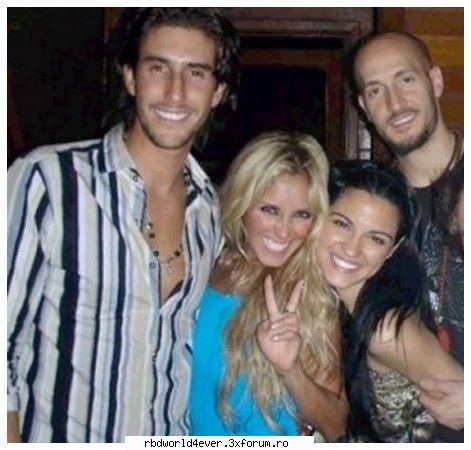 *Portirroni* - **Chris_Pollito** - Las reinas
