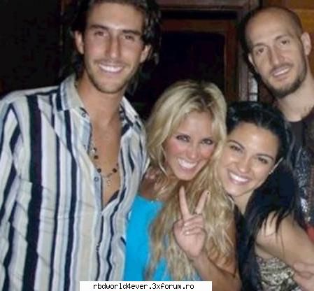 *Portirroni* - anahi_princessa - Las reinas