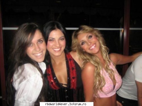 *Portirroni* - anahi_princessa - Las reinas