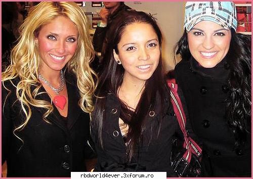 *Portirroni* - anahi_princessa - Las reinas