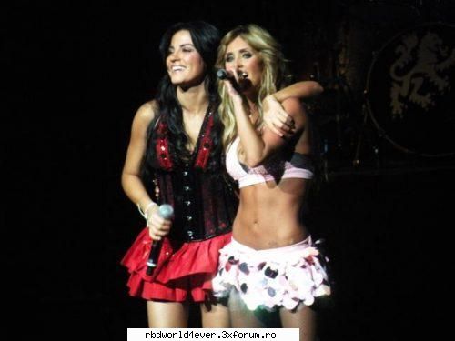 *Portirroni* - anahi_princessa - Las reinas