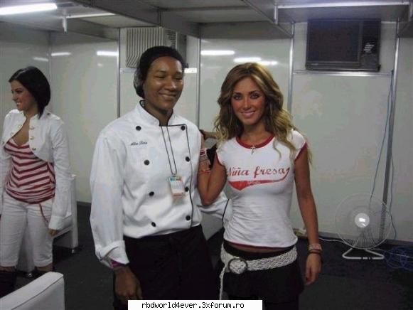 *Portirroni* - anahi_princessa - Las reinas