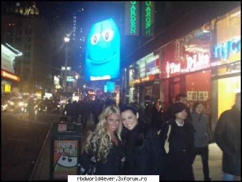 *Portirroni* - anahi_princessa - Las reinas