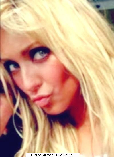 *~Poze*~ - **Chris_Pollito** - Anahi