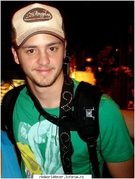 ~Poze~ - **Chris_Pollito** - Christopher