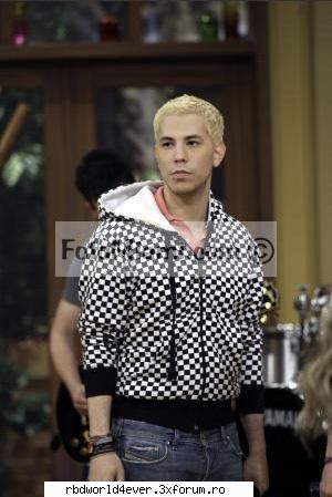 **Poze** - anahi_princessa - Christian