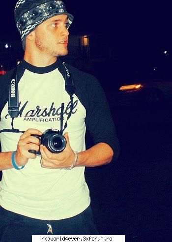 ~Poze~ - **Chris_Pollito** - Christopher