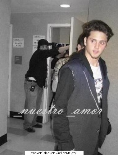 ~Poze~ - **Chris_Pollito** - Christopher