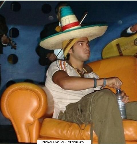 *~*Poze*~* - **Chris_Pollito** - Poncho