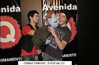 *~*Poze*~* - **Chris_Pollito** - Poncho