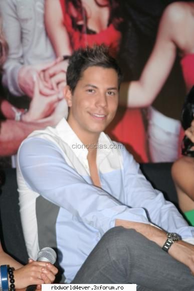 **Poze** - anahi_princessa - Christian