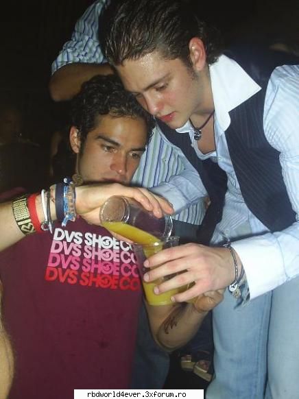 ~PyU~ - anahi_princessa - Los reyes