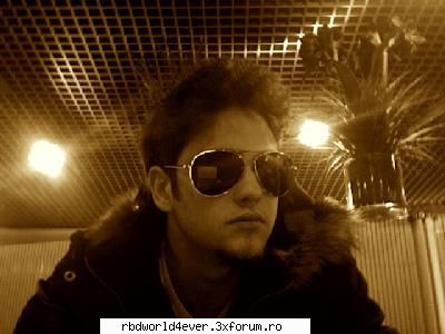 Quiero......... - OMG vreau o poza cu Uker la plaja - Christopher
